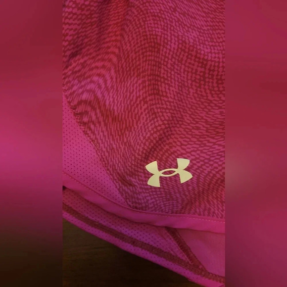 Under Armour Fly-By 2.0 Printed Women's Printed shorts Size XL EUC - Picture 3 of 5